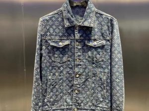 Replica Designer Louis Vuitton Men Fashion Lapel Embroidered Denim Jacket