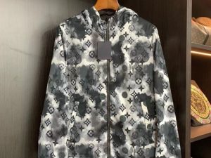 Replica Designer Louis Vuitton Men Fashion Tie Dye Hooded Jacket